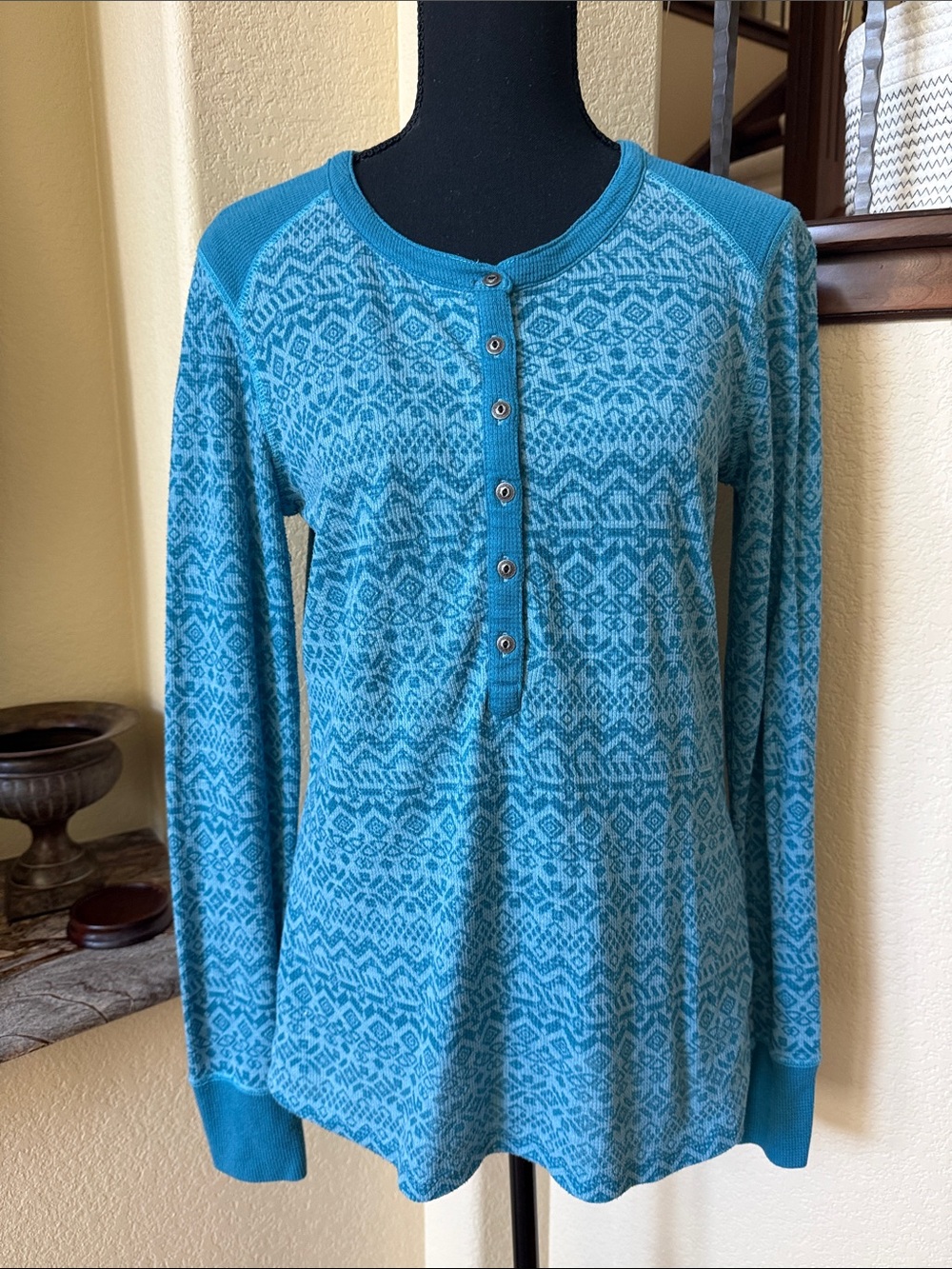 Kuhl Henley 6 Snap Top